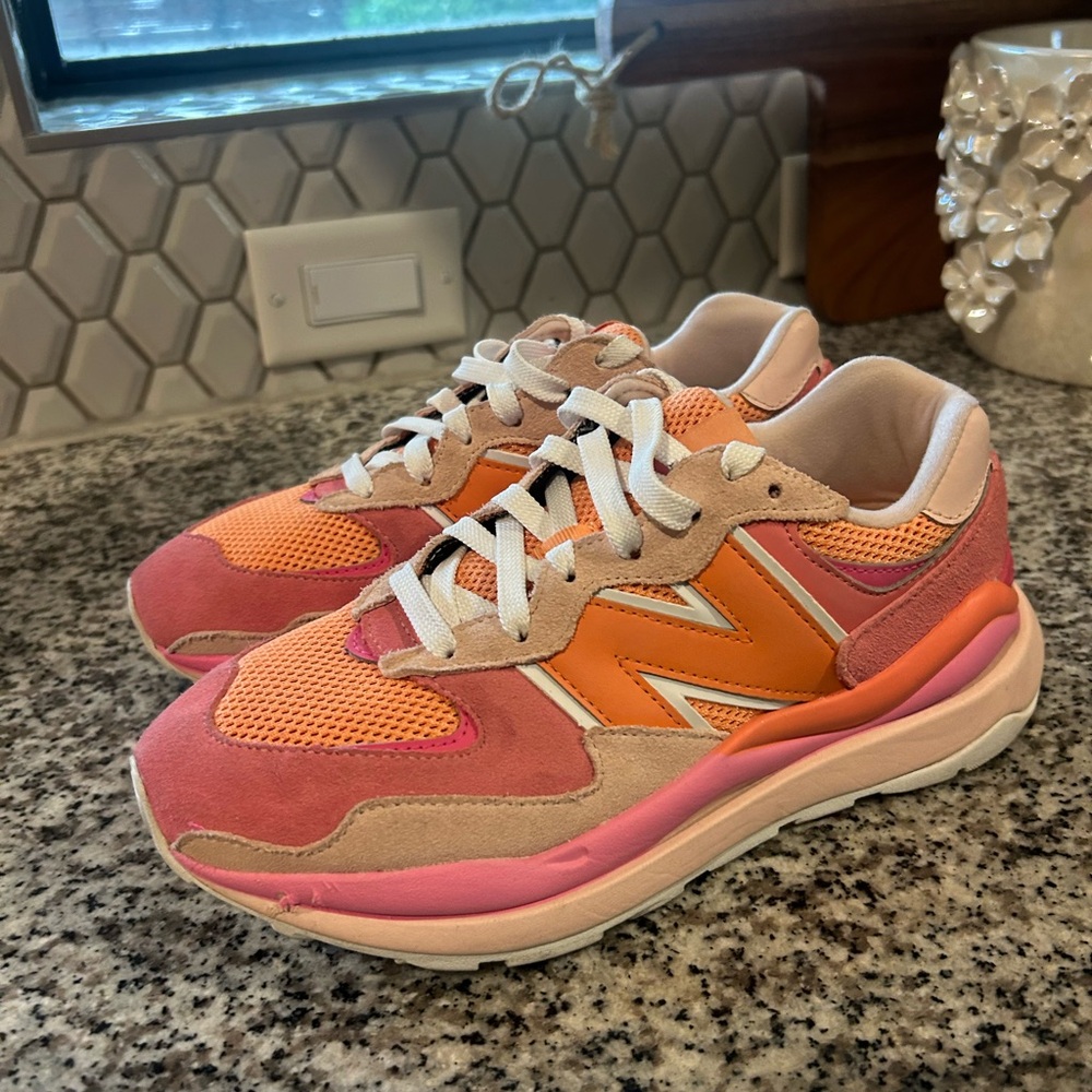 Viral Pink and orange sold out new balance sneakers - Picture 4 of 6